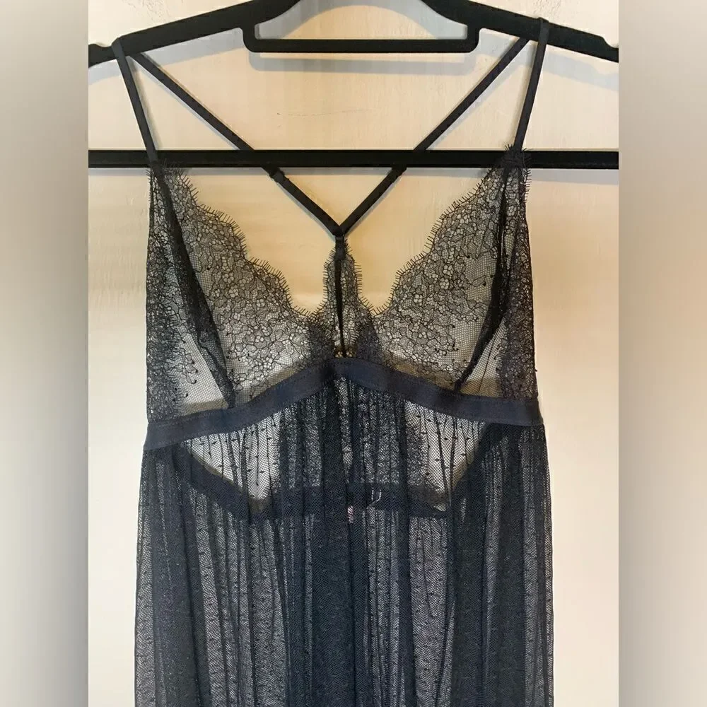 Victoria’s Secret black lace babydoll size L‎